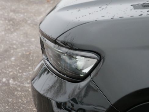 Used 2023 Jeep Grand Cherokee Limited w/ Luxury Tech Group II image 16