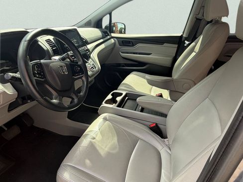 Used 2019 Honda Odyssey EX-L image 2