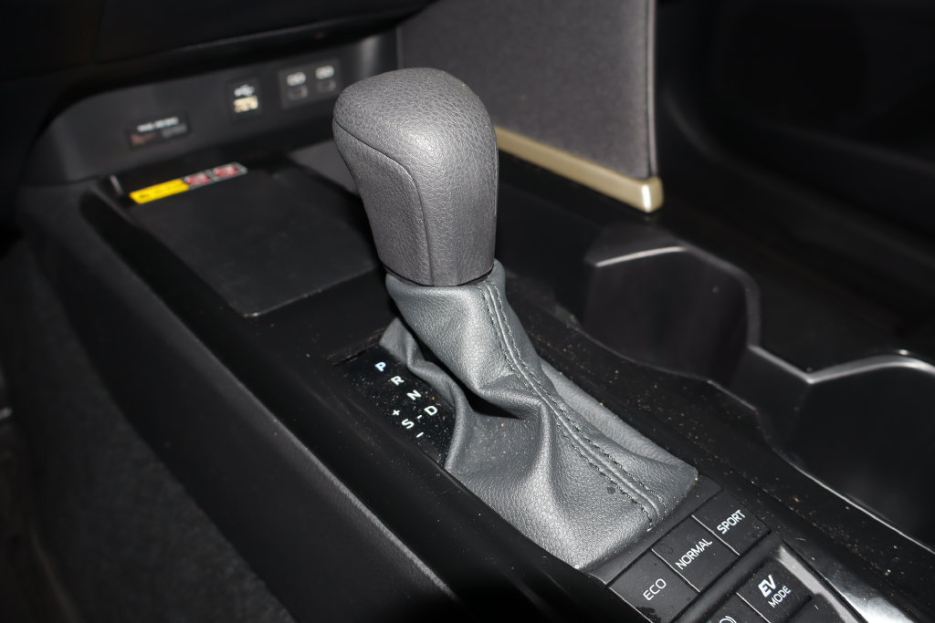 Used 2026 Toyota Camry LE FWD image 28