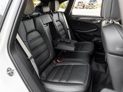 New 2026 Porsche Macan Turbo image 43