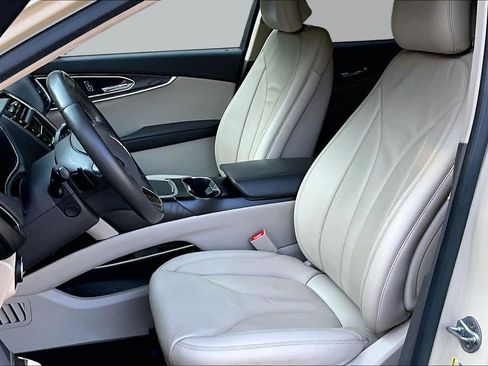 Used 2018 Lincoln MKX Select w/ Select Plus Package FWD image 8
