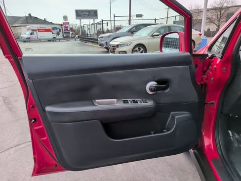 Used 2012 Nissan Versa 1.8 S w/ Special Edition Pkg image 17