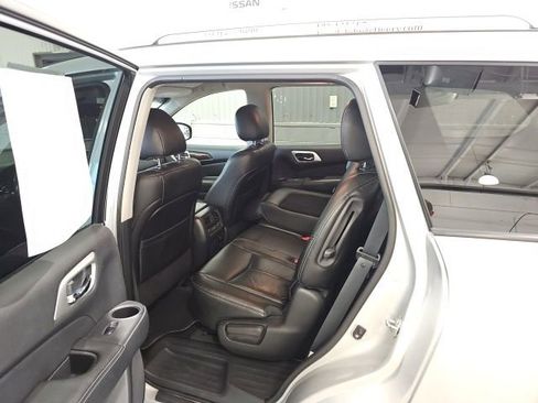 Used 2015 Nissan Pathfinder SL w/ Trailer Tow Package AWD/4WD image 20