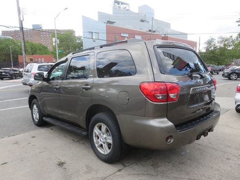 Used 2014 Toyota Sequoia SR5 AWD/4WD image 5