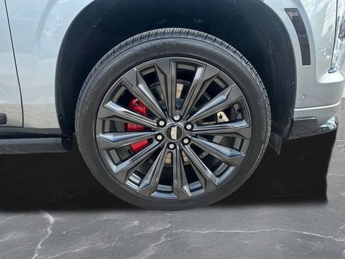 Used 2025 Cadillac Escalade V w/ LPO, Floor Liner Package image 38