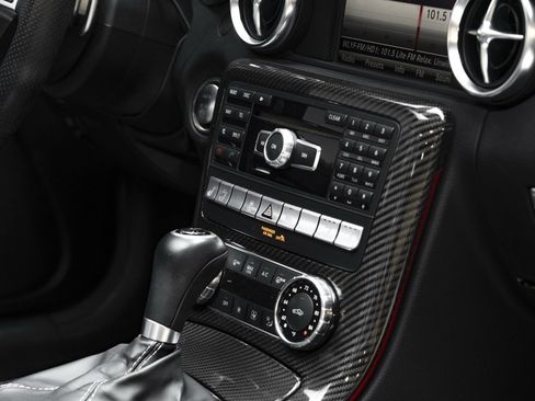 Used 2013 Mercedes-Benz SLK 55 AMG image 40