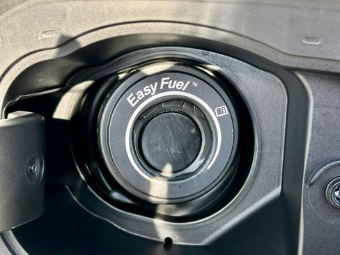 Used 2023 Ford Explorer XLT w/ Equipment Group 202A image 7