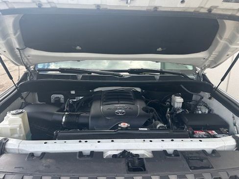 Used 2019 Toyota Tundra SR5 w/ SR5 Upgrade Package image 7