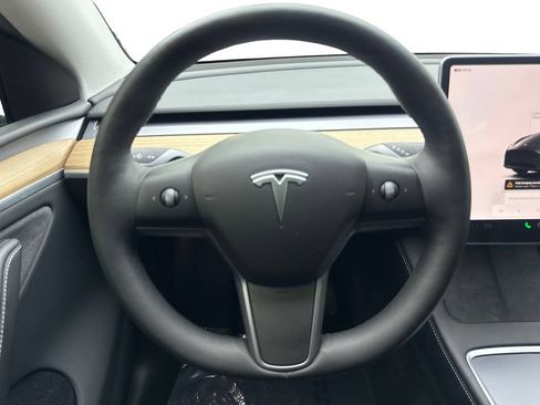 Used 2023 Tesla Model Y Long Range AWD/4WD image 56