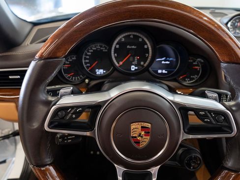 Used 2017 Porsche 911 Turbo image 7