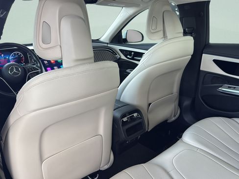 Used 2025 Mercedes-Benz E 350 Sedan w/ Winter Package image 20
