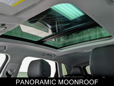 Used 2022 Audi e-tron Premium Plus w/ Premium Plus Package image 18