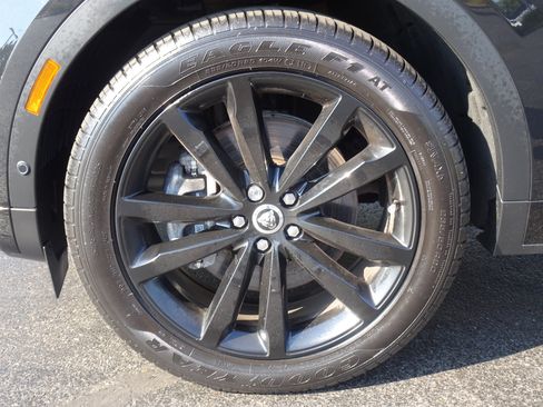 Certified 2024 Jaguar E-PACE R-Dynamic SE AWD/4WD image 35
