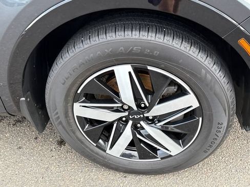 Used 2022 Kia Sorento S FWD image 7