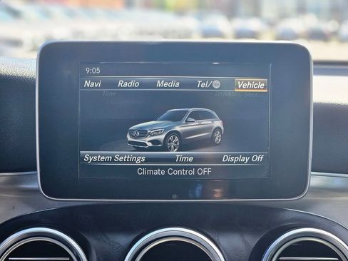 Used 2019 Mercedes-Benz GLC 300 4MATIC image 20