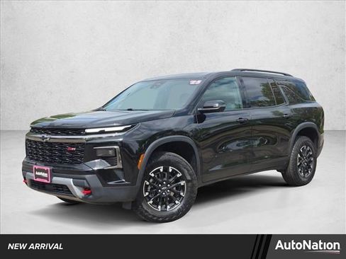 Used 2025 Chevrolet Traverse Z71 w/ Driver Confidence Package AWD/4WD image 1