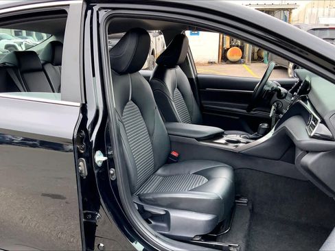 Used 2024 Toyota Camry SE image 8