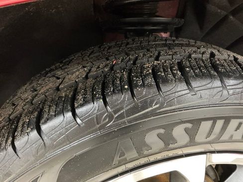 Certified 2023 GMC Acadia Denali w/ Denali Ultimate Package image 16