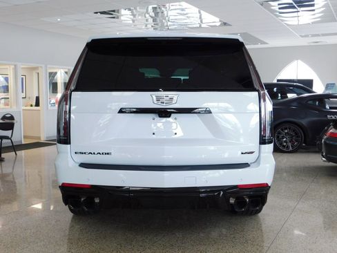 Used 2026 Cadillac Escalade V AWD/4WD image 9