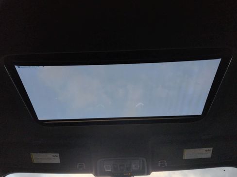 Used 2022 Chevrolet Silverado 1500 High Country image 23