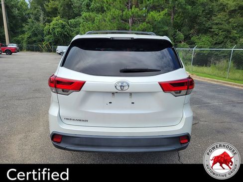 Used 2019 Toyota Highlander LE FWD image 5
