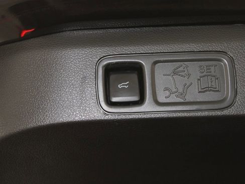 Used 2022 Ford Expedition Max Platinum AWD/4WD image 18