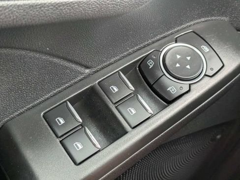 Used 2022 Ford Escape SE FWD image 19