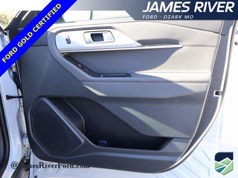 Certified 2025 Ford Explorer Active image 8