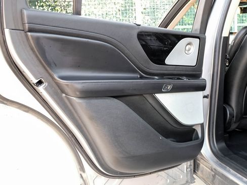 Used 2022 Lincoln Aviator Reserve w/ Equipment Group 201A image 39