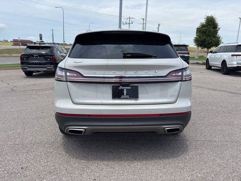 Used 2023 Lincoln Nautilus Reserve AWD/4WD image 6