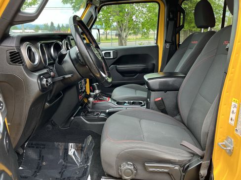 Used 2018 Jeep Wrangler Unlimited Rubicon AWD/4WD image 12