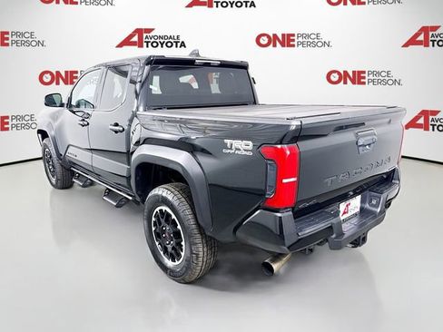 Certified 2025 Toyota Tacoma TRD Off-Road AWD/4WD image 6