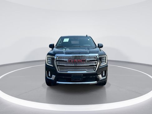 Used 2023 GMC Yukon SLT AWD/4WD image 3
