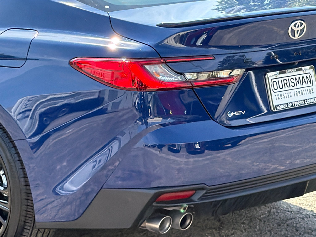 Used 2026 Toyota Camry SE w/ Multimedia Upgrade Package FWD image 7
