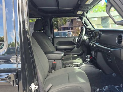 Used 2022 Jeep Wrangler Unlimited Sport AWD/4WD image 10