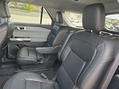 Used 2023 Ford Explorer XLT w/ Equipment Group 202A image 19