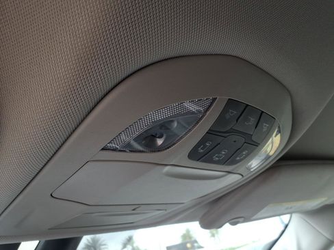 Used 2022 Chrysler Pacifica Touring-L FWD image 25