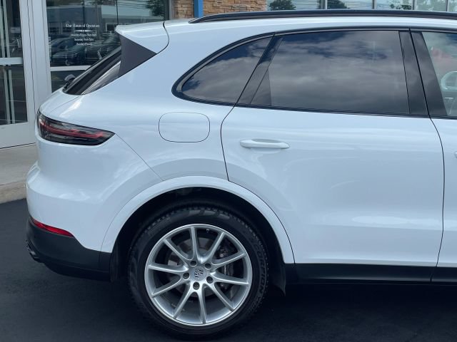 Used 2023 Porsche Cayenne AWD/4WD image 19