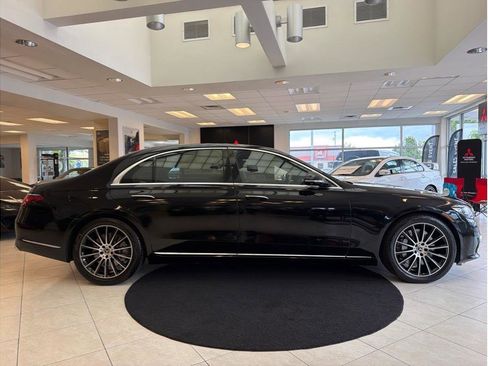 Used 2024 Mercedes-Benz S 580 4MATIC Sedan image 4