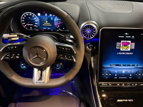 New 2026 Mercedes-Benz SL 63 AMG 4MATIC image 25