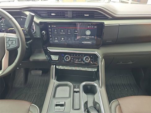 Certified 2026 GMC Sierra 3500 Denali w/ Denali Reserve Package image 14