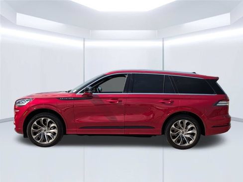 Used 2021 Lincoln Aviator Grand Touring w/ Elements Package Plus AWD/4WD image 2