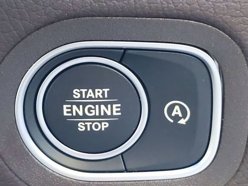 Used 2023 Mercedes-Benz GLE 450 4MATIC image 37