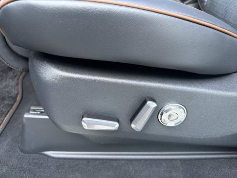 New 2026 Lincoln Navigator Black Label AWD/4WD image 12