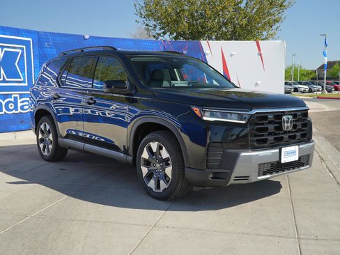 New 2026 Honda Pilot Touring image 3