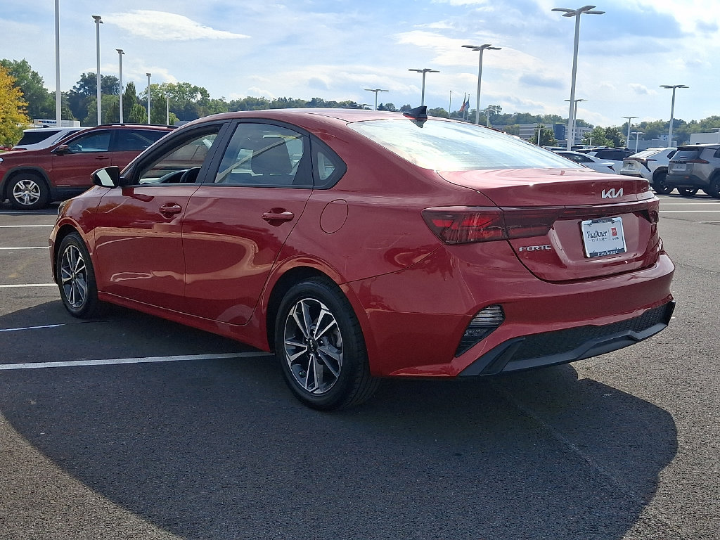 Used 2024 Kia Forte LXS FWD image 4