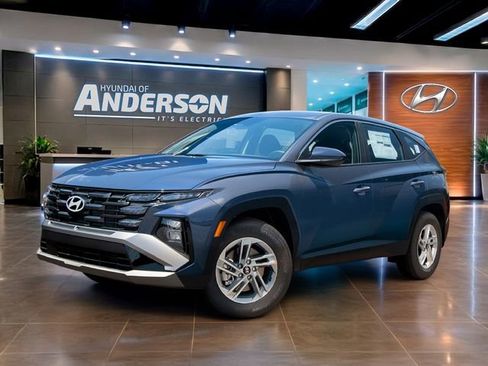 New 2026 Hyundai Tucson SE w/ Tow & Go Package AWD/4WD image 1