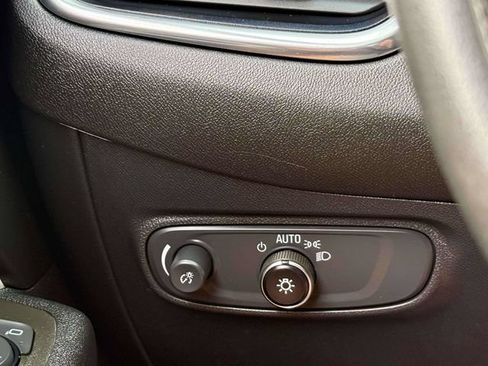 Used 2023 Chevrolet Equinox LS w/ LS Convenience Package FWD image 21