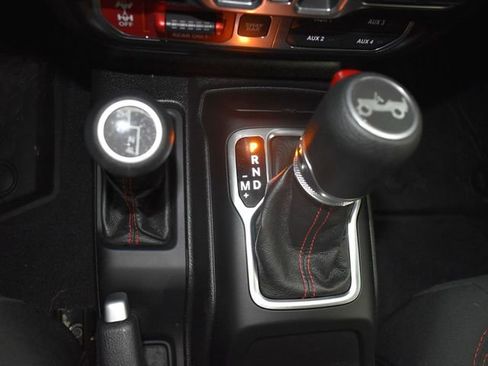 Used 2020 Jeep Wrangler Unlimited Rubicon w/ Steel Bumper Group image 27