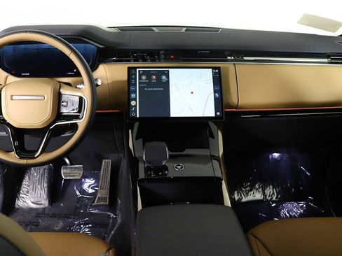 Used 2025 Land Rover Range Rover Sport Dynamic SE image 24